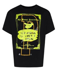 schwarzes bedrucktes T-Shirt mit einem Rundhalsausschnitt von Liam Hodges