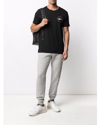 schwarzes bedrucktes T-Shirt mit einem Rundhalsausschnitt von Tommy Hilfiger