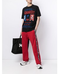 schwarzes bedrucktes T-Shirt mit einem Rundhalsausschnitt von DSQUARED2