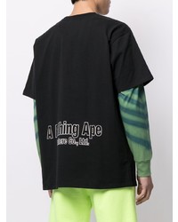 schwarzes bedrucktes T-Shirt mit einem Rundhalsausschnitt von A Bathing Ape