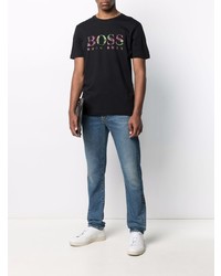 schwarzes bedrucktes T-Shirt mit einem Rundhalsausschnitt von BOSS