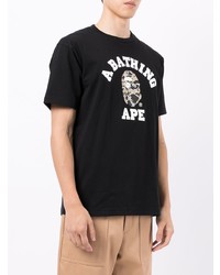 schwarzes bedrucktes T-Shirt mit einem Rundhalsausschnitt von A Bathing Ape