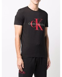 schwarzes bedrucktes T-Shirt mit einem Rundhalsausschnitt von Calvin Klein Jeans