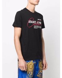 schwarzes bedrucktes T-Shirt mit einem Rundhalsausschnitt von VERSACE JEANS COUTURE