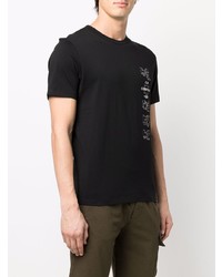 schwarzes bedrucktes T-Shirt mit einem Rundhalsausschnitt von C.P. Company