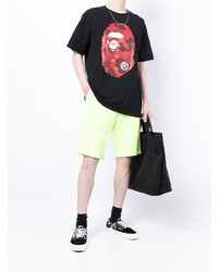 schwarzes bedrucktes T-Shirt mit einem Rundhalsausschnitt von A Bathing Ape