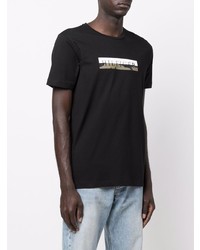 schwarzes bedrucktes T-Shirt mit einem Rundhalsausschnitt von Tommy Hilfiger