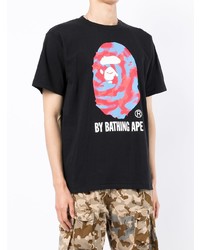 schwarzes bedrucktes T-Shirt mit einem Rundhalsausschnitt von A Bathing Ape