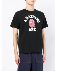 schwarzes bedrucktes T-Shirt mit einem Rundhalsausschnitt von A Bathing Ape