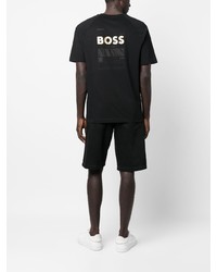 schwarzes bedrucktes T-Shirt mit einem Rundhalsausschnitt von BOSS