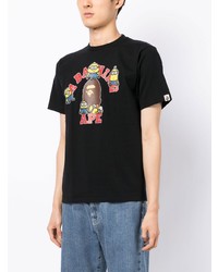 schwarzes bedrucktes T-Shirt mit einem Rundhalsausschnitt von A Bathing Ape