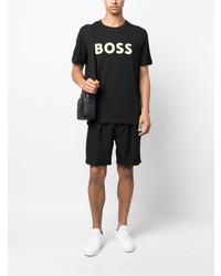 schwarzes bedrucktes T-Shirt mit einem Rundhalsausschnitt von BOSS