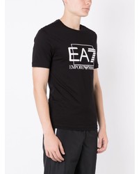 schwarzes bedrucktes T-Shirt mit einem Rundhalsausschnitt von Ea7 Emporio Armani