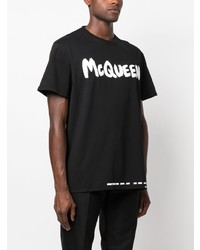 schwarzes bedrucktes T-Shirt mit einem Rundhalsausschnitt von Alexander McQueen