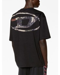 schwarzes bedrucktes T-Shirt mit einem Rundhalsausschnitt von Diesel