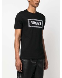 schwarzes bedrucktes T-Shirt mit einem Rundhalsausschnitt von Versace