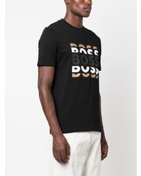 schwarzes bedrucktes T-Shirt mit einem Rundhalsausschnitt von BOSS