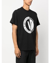 schwarzes bedrucktes T-Shirt mit einem Rundhalsausschnitt von VERSACE JEANS COUTURE