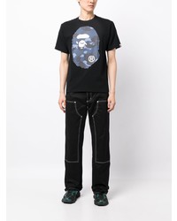 schwarzes bedrucktes T-Shirt mit einem Rundhalsausschnitt von A Bathing Ape