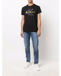 schwarzes bedrucktes T-Shirt mit einem Rundhalsausschnitt von Calvin Klein Jeans