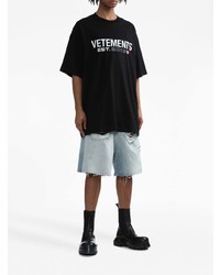 schwarzes bedrucktes T-Shirt mit einem Rundhalsausschnitt von Vetements