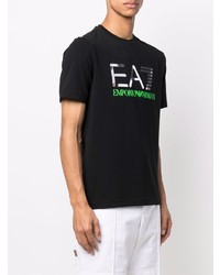 schwarzes bedrucktes T-Shirt mit einem Rundhalsausschnitt von Ea7 Emporio Armani