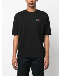 schwarzes bedrucktes T-Shirt mit einem Rundhalsausschnitt von Ea7 Emporio Armani