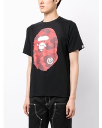 schwarzes bedrucktes T-Shirt mit einem Rundhalsausschnitt von A Bathing Ape