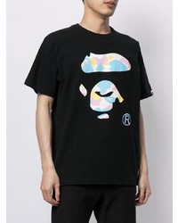 schwarzes bedrucktes T-Shirt mit einem Rundhalsausschnitt von A Bathing Ape