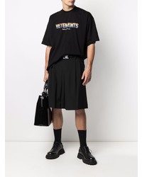 schwarzes bedrucktes T-Shirt mit einem Rundhalsausschnitt von Vetements