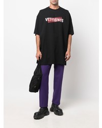 schwarzes bedrucktes T-Shirt mit einem Rundhalsausschnitt von Vetements