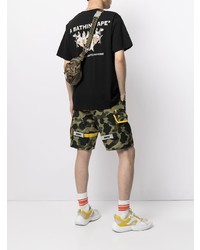 schwarzes bedrucktes T-Shirt mit einem Rundhalsausschnitt von A Bathing Ape