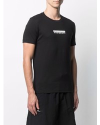 schwarzes bedrucktes T-Shirt mit einem Rundhalsausschnitt von Calvin Klein Jeans