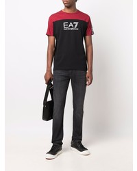 schwarzes bedrucktes T-Shirt mit einem Rundhalsausschnitt von Ea7 Emporio Armani