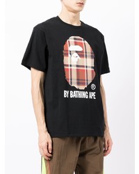 schwarzes bedrucktes T-Shirt mit einem Rundhalsausschnitt von A Bathing Ape