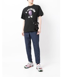 schwarzes bedrucktes T-Shirt mit einem Rundhalsausschnitt von A Bathing Ape