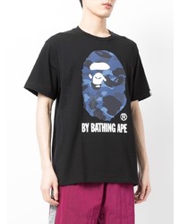 schwarzes bedrucktes T-Shirt mit einem Rundhalsausschnitt von A Bathing Ape