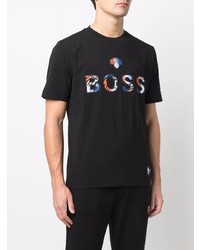 schwarzes bedrucktes T-Shirt mit einem Rundhalsausschnitt von BOSS