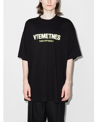 schwarzes bedrucktes T-Shirt mit einem Rundhalsausschnitt von Vetements