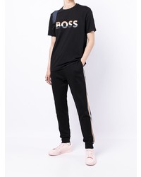 schwarzes bedrucktes T-Shirt mit einem Rundhalsausschnitt von BOSS