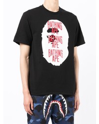 schwarzes bedrucktes T-Shirt mit einem Rundhalsausschnitt von A Bathing Ape