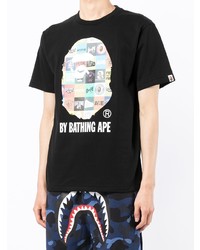 schwarzes bedrucktes T-Shirt mit einem Rundhalsausschnitt von A Bathing Ape