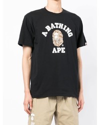 schwarzes bedrucktes T-Shirt mit einem Rundhalsausschnitt von A Bathing Ape