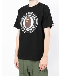 schwarzes bedrucktes T-Shirt mit einem Rundhalsausschnitt von A Bathing Ape