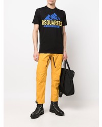 schwarzes bedrucktes T-Shirt mit einem Rundhalsausschnitt von DSQUARED2