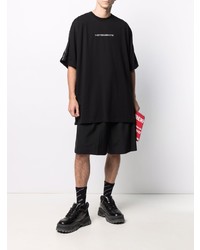 schwarzes bedrucktes T-Shirt mit einem Rundhalsausschnitt von Vetements