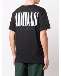 schwarzes bedrucktes T-Shirt mit einem Rundhalsausschnitt von adidas