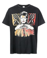 schwarzes bedrucktes T-Shirt mit einem Rundhalsausschnitt von MadeWorn