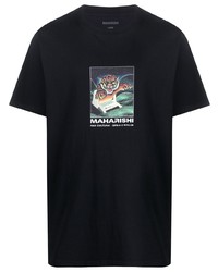 schwarzes bedrucktes T-Shirt mit einem Rundhalsausschnitt von Maharishi