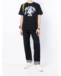 schwarzes bedrucktes T-Shirt mit einem Rundhalsausschnitt von A Bathing Ape